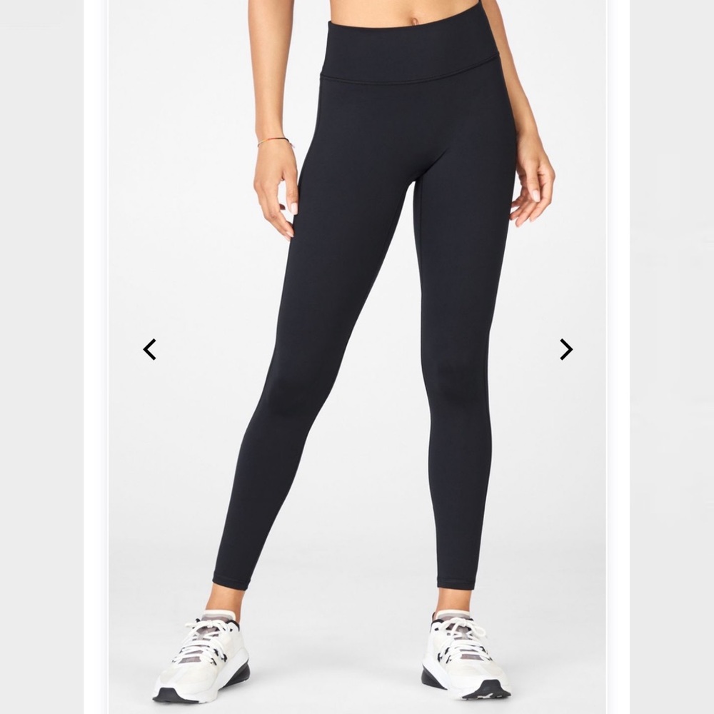 NEW!! Black Fabletics high waisted pocket leggings